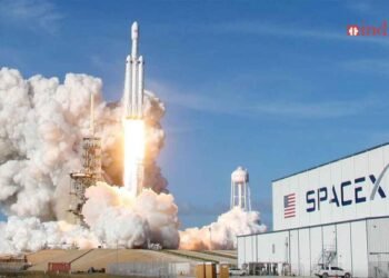 SpaceX launches private astronaut crew in Fram2 polar-orbiting mission